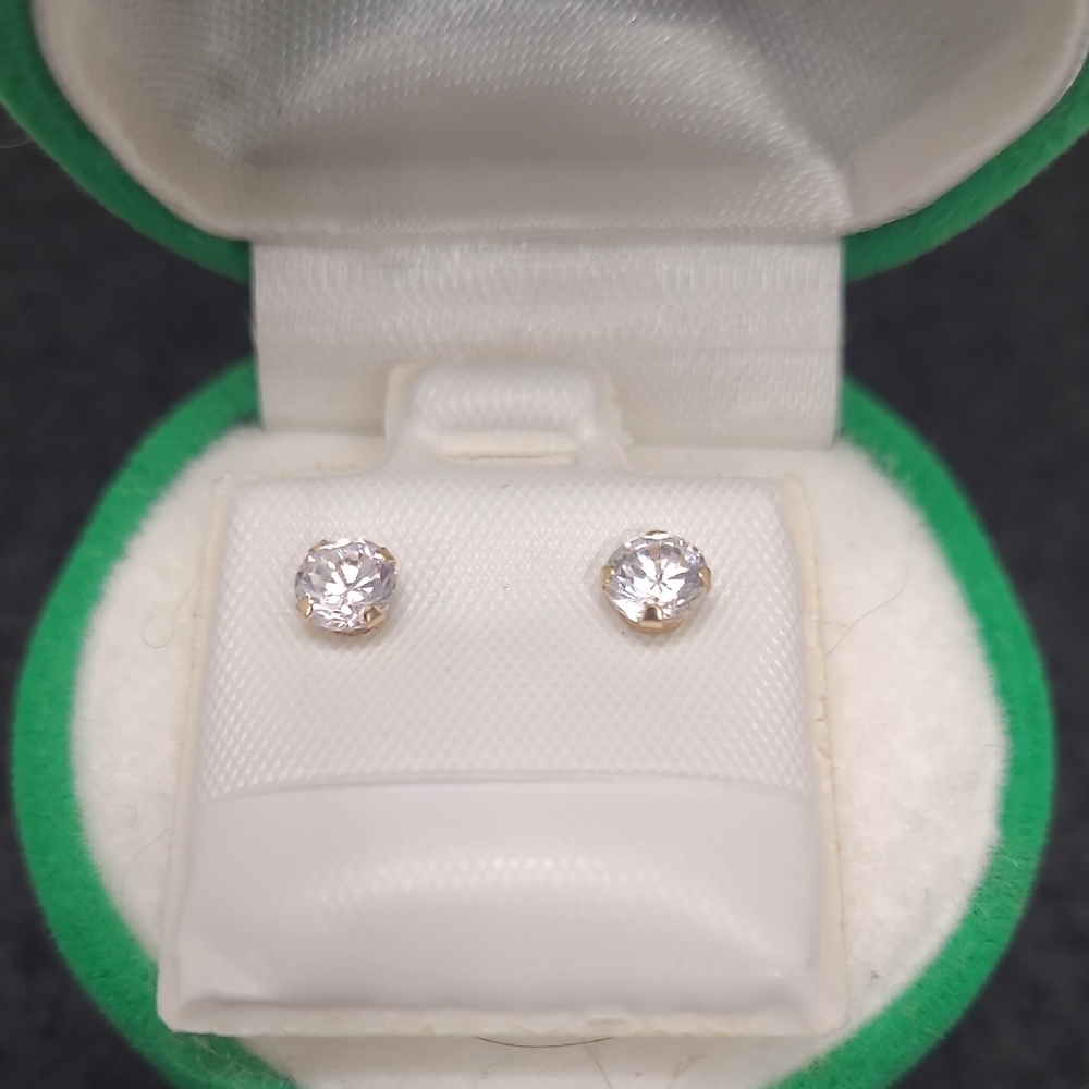 New 14K Gold Cubic Zirconia Stud Earrings